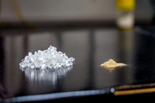 این پلاستیک زنده خودش را نابود می کند