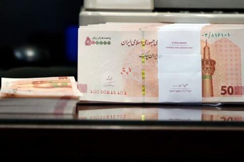 حقوق کارمندان و بازنشستگان افزایش می یابد؟
