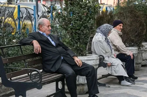 بازنشستگان تأمین اجتماعی بخوانند